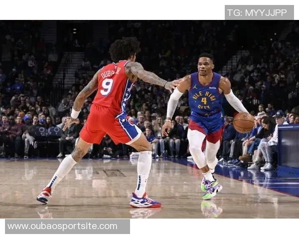 约基奇化身魔术师亚历山大与杨在费城的精彩对决